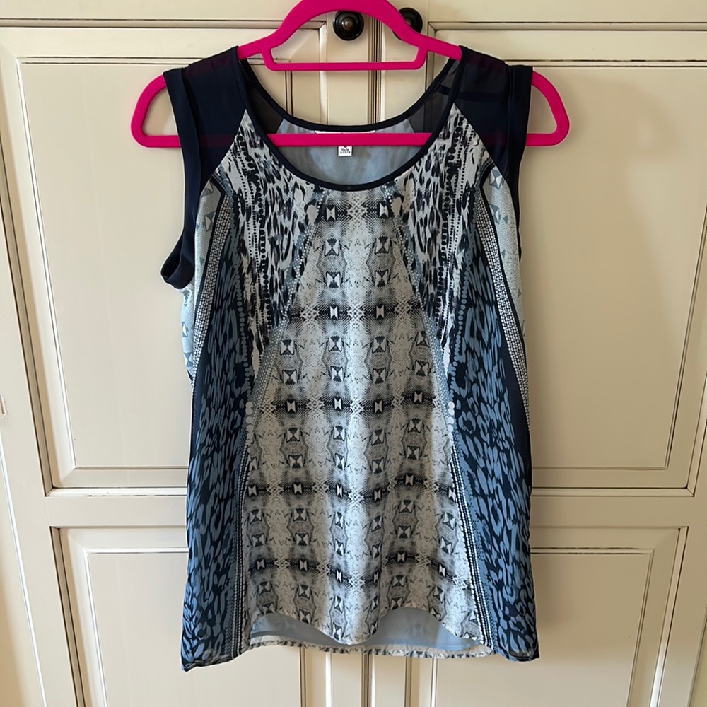Size small Cabi top, EUC